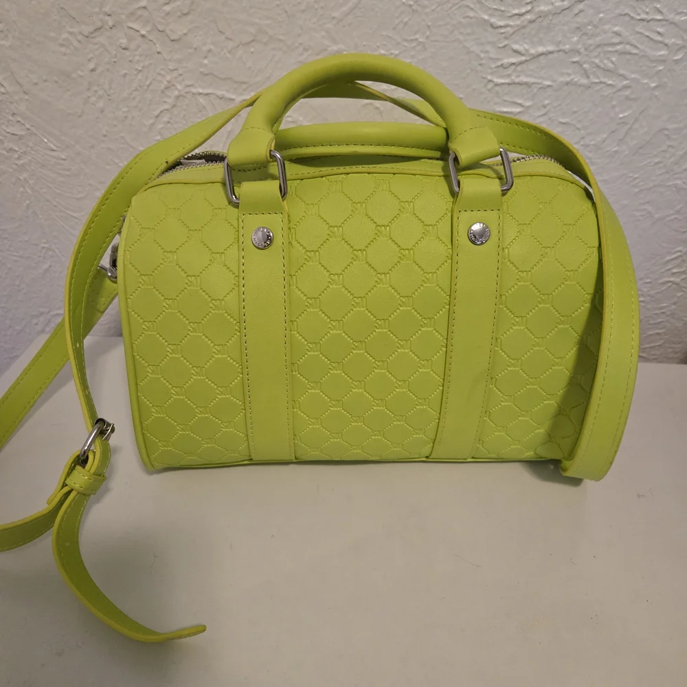 Steve Madden Lime Green Quilted Crossbody Bag - Picture 2 of 7